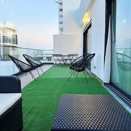 Lovely Paradise Ii Loungeterrace شقة